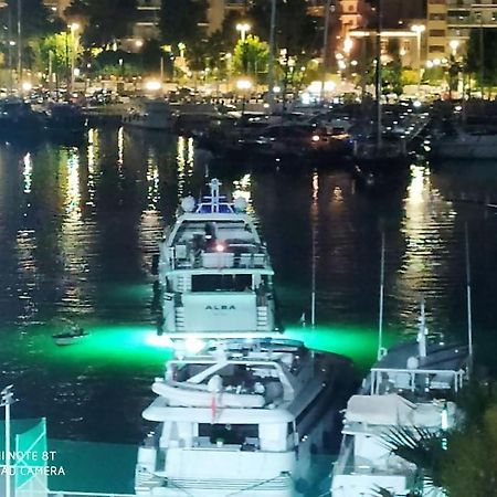 Athens Sky Suites 1 Piraeus Bagian luar foto