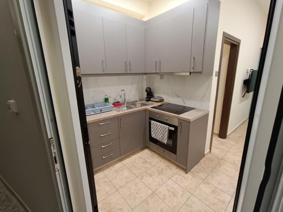 Athens Sky Suites 1 Piraeus Bagian luar foto