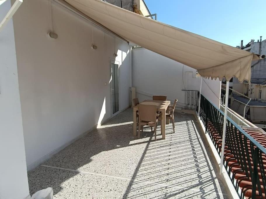 Athens Sky Suites 1 Piraeus Bagian luar foto