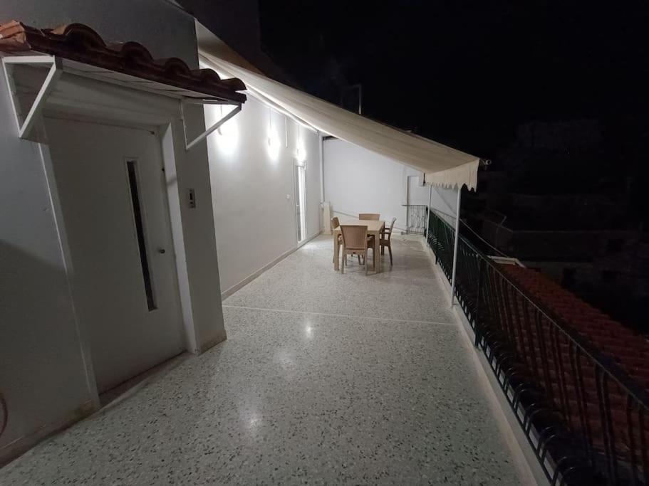 Athens Sky Suites 1 Piraeus Bagian luar foto